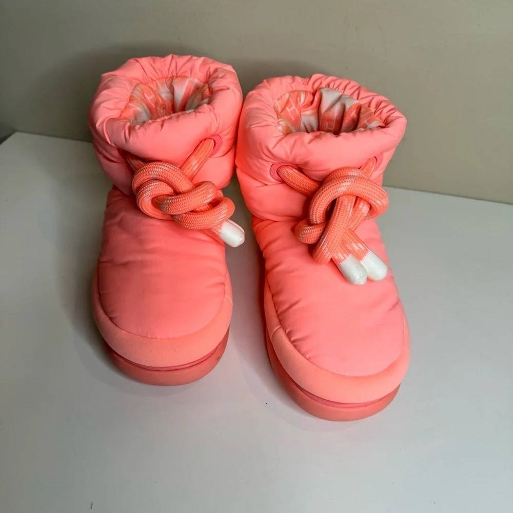 UGG CLASSIC MAXI SHORT SWEETHEART SLIP ON PUFF BOOTS